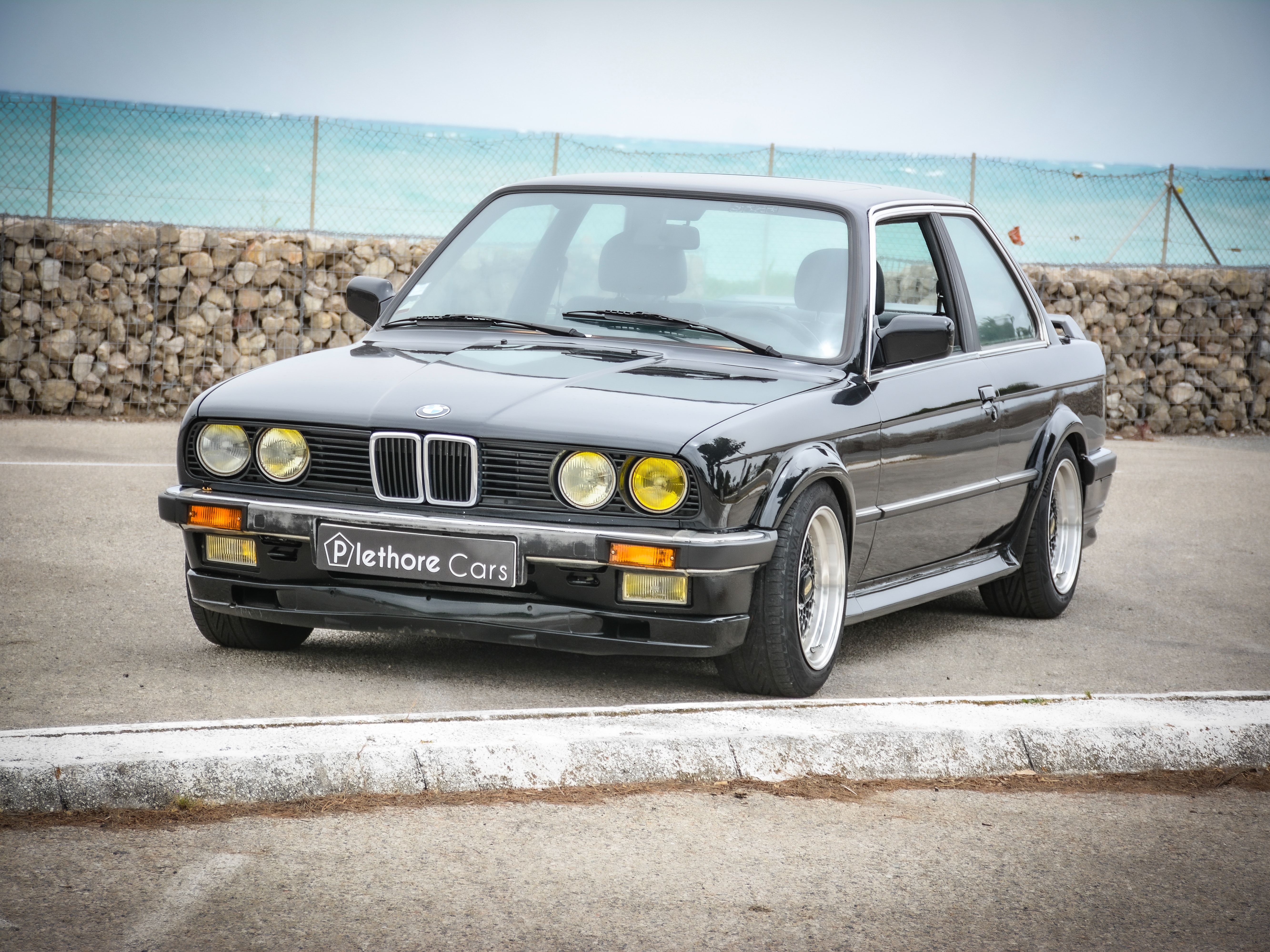 BMW 323i E30 