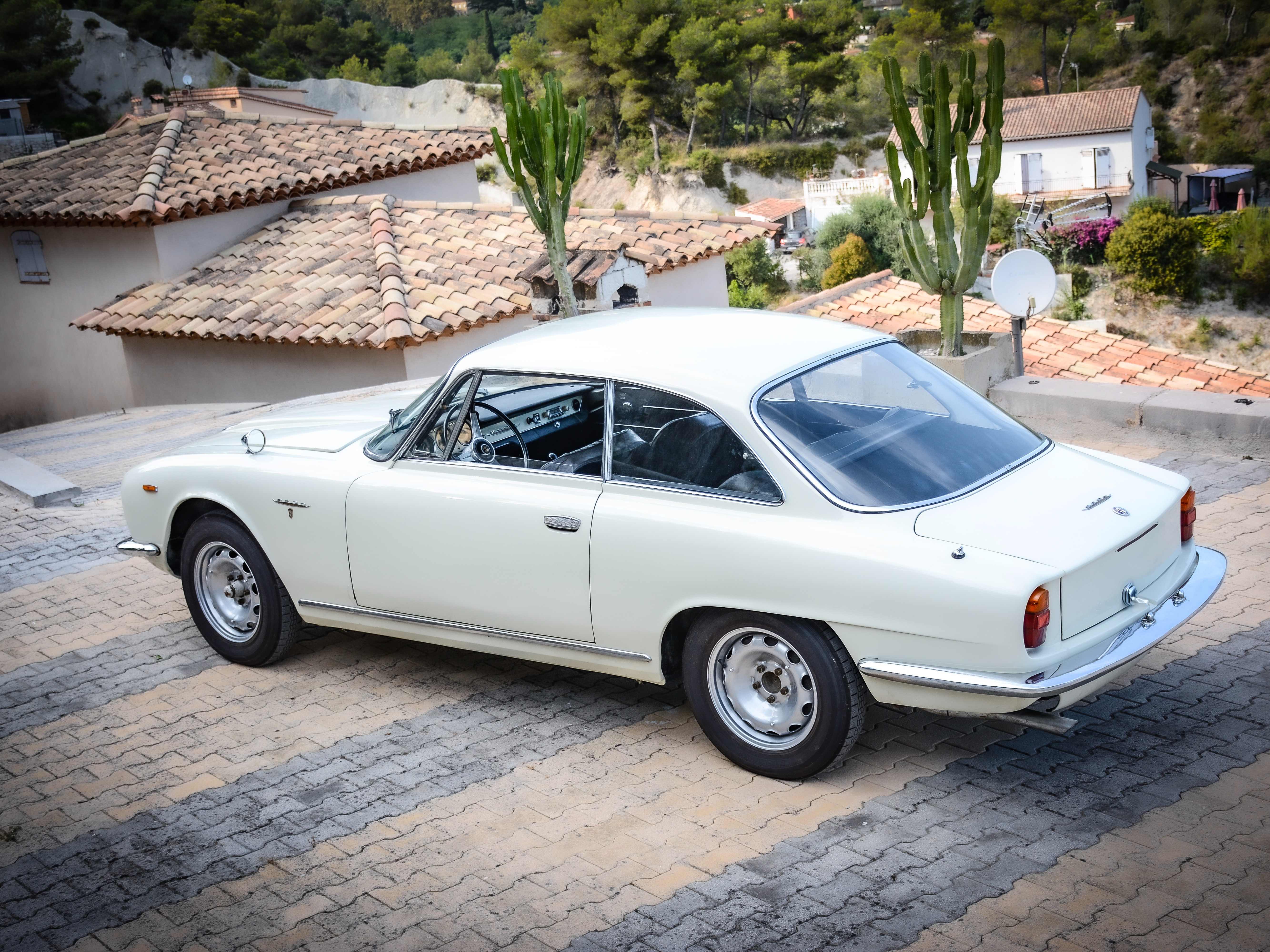 Alfa Romeo 2600 Sprint Bertone