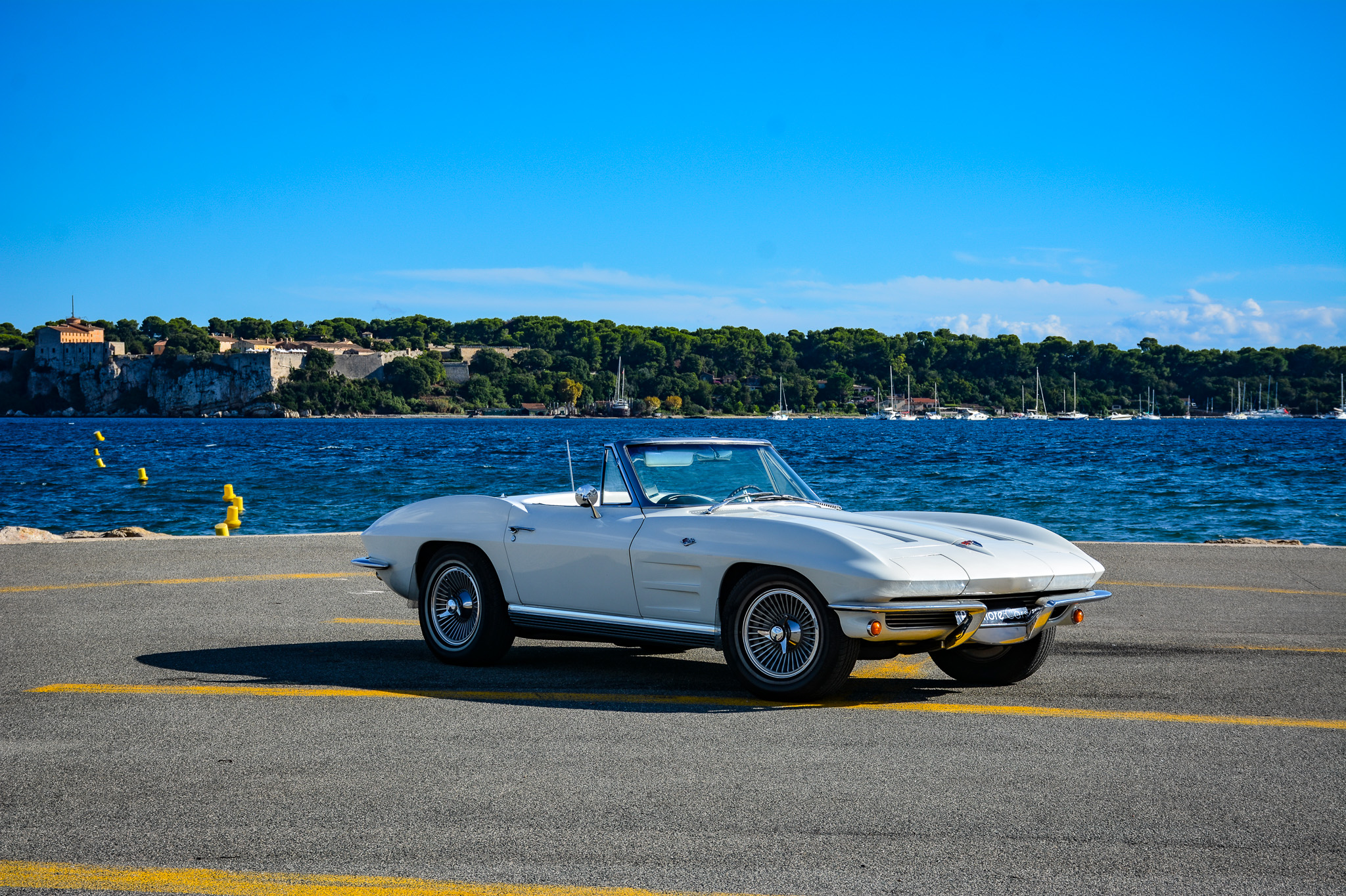 Chevrolet CORVETTE C2